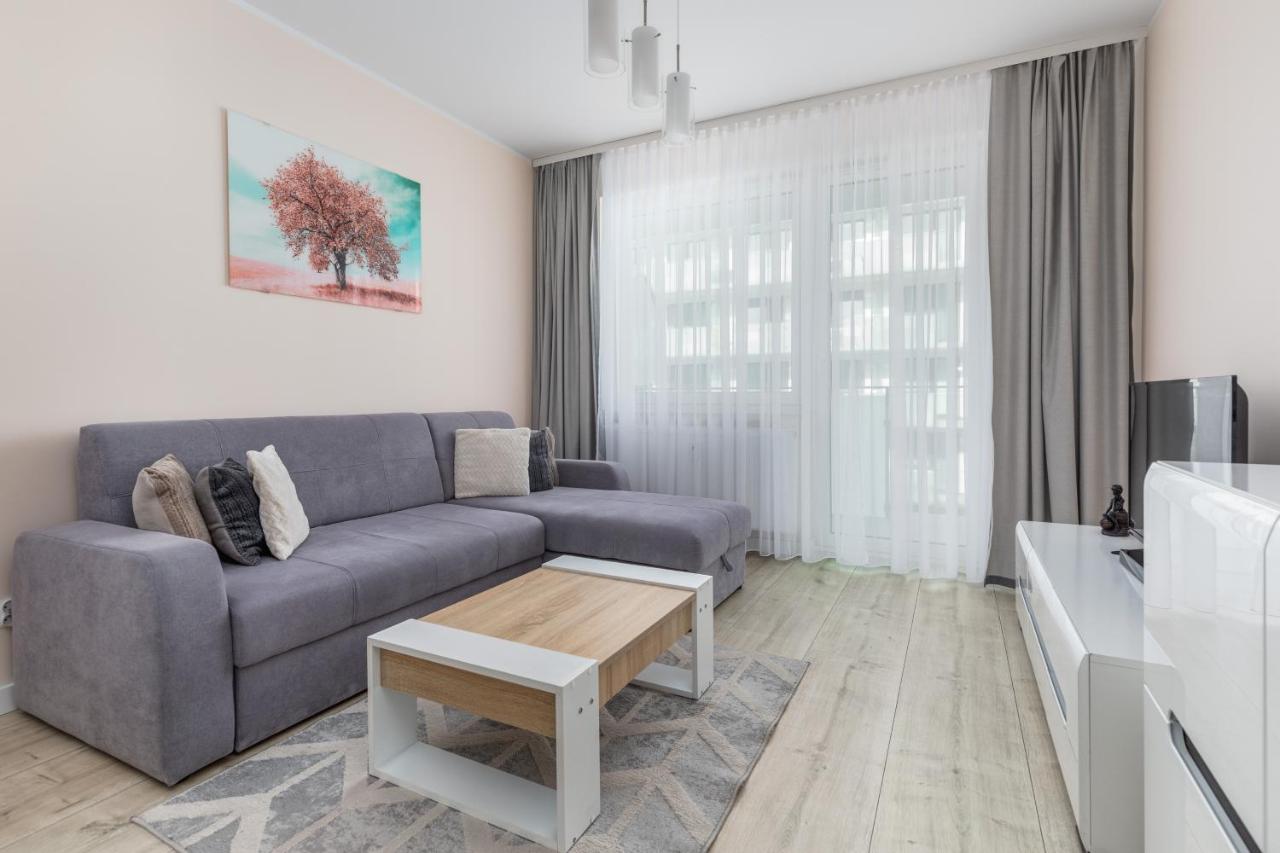 Blizej Morza II Apartament Z Garazem By Renters Apartment Kolobrzeg Exterior photo